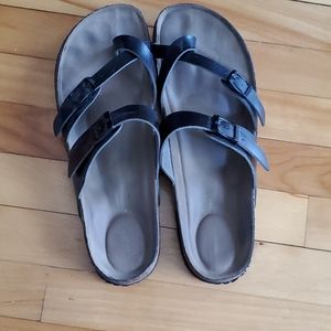 Madden girl sandal